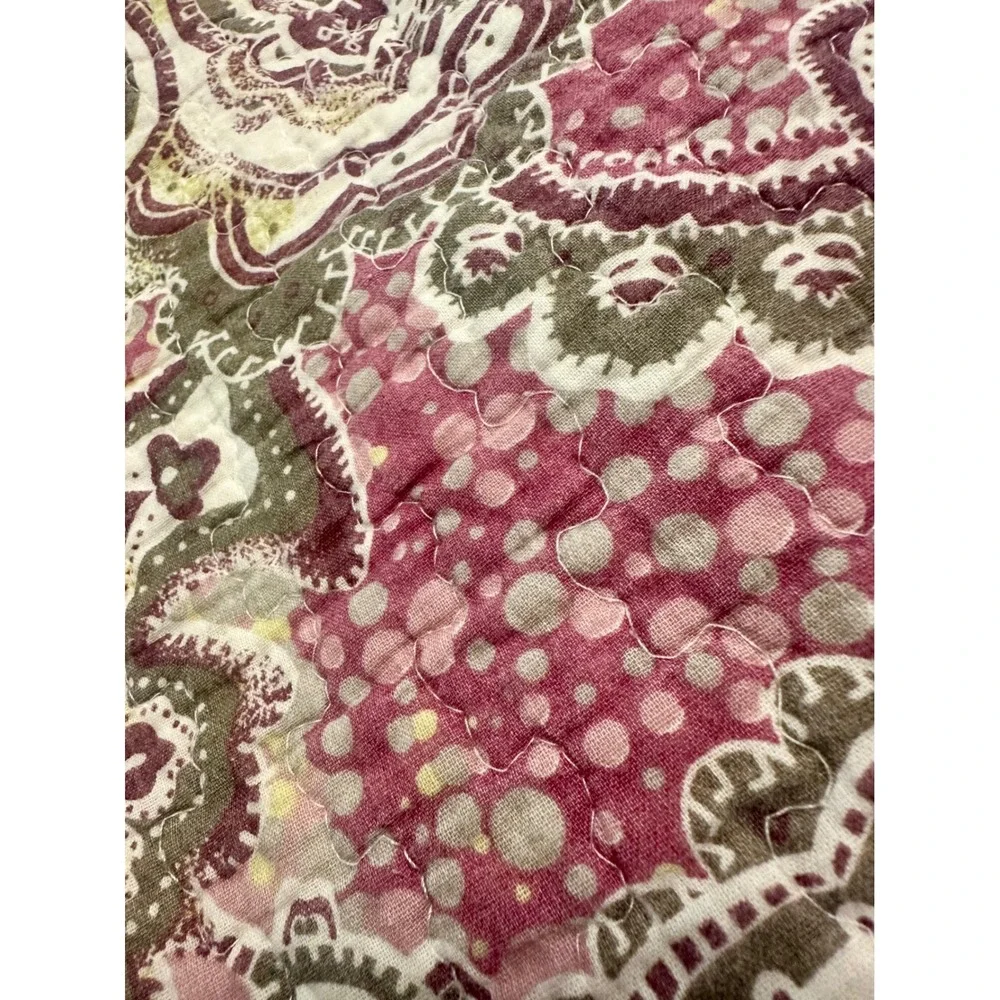 Pink Paisley Mandala Reversible Quilt Set‎ Bohemian 3 Piece Full Queen Bedding